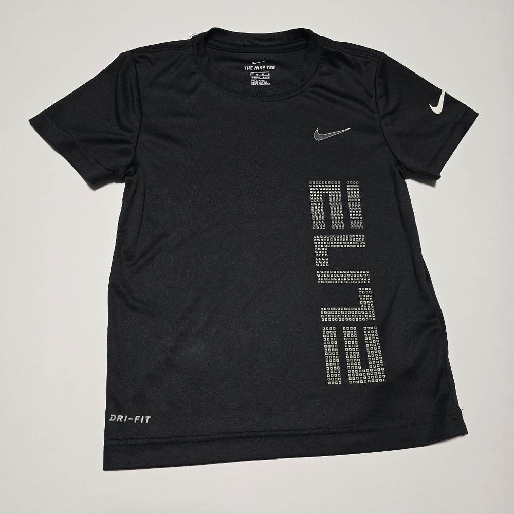 Bundle Boys Size 6 Nike/Garanimals Graphic T-Shirt With Shorts/ 6-7 Polo Shirts - Picture 4 of 16